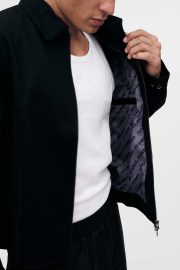 ONE Coach Jacket Black